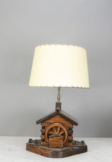 Wooden Ranch House Table Lamp